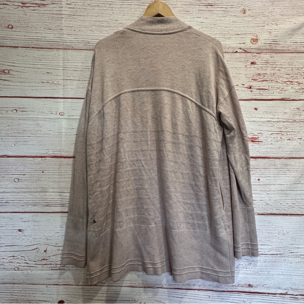 Lululemon Graceful Embrace Wrap in Heathered Pink Bliss Sz 10 - Picture 9 of 9